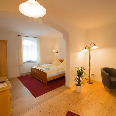 Und Gaststätte Zur Brauschänke Gasthof 3*